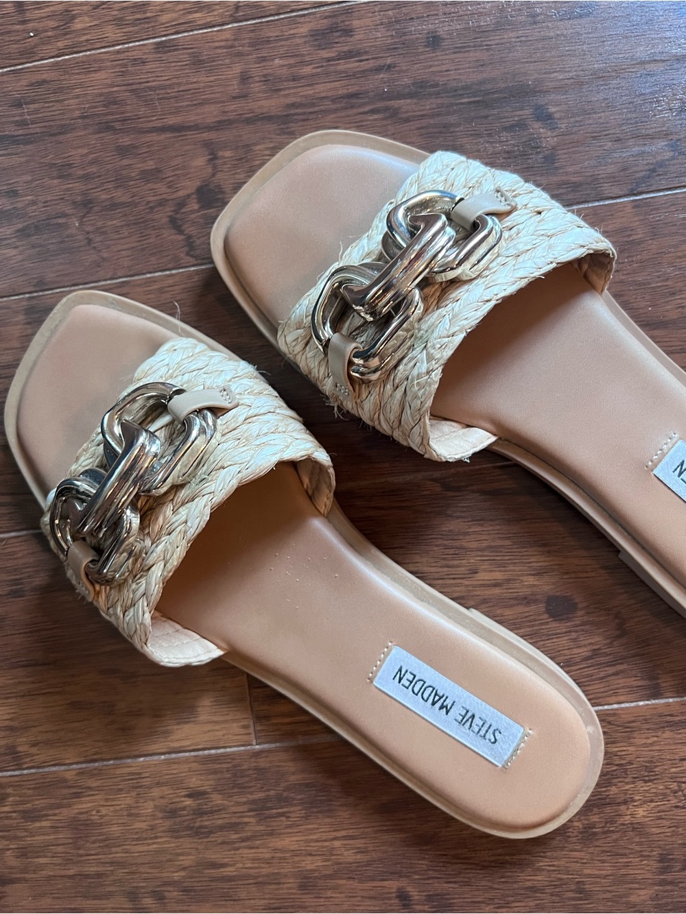 Steve Madden Gene Sandals Raffia Gold 8 Slide Cute Casual - Picture 4 of 6